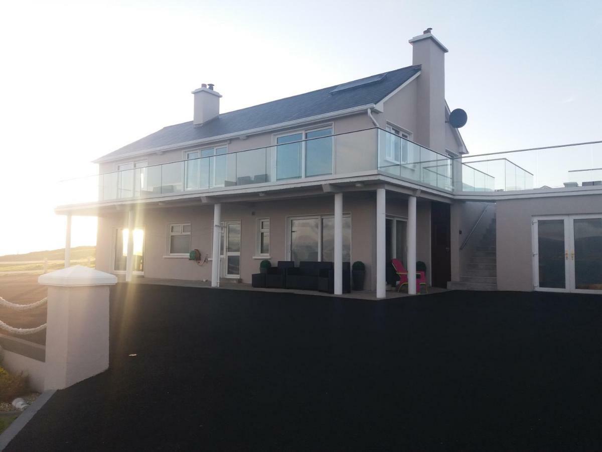 Cliff Side And Sea View Apartment